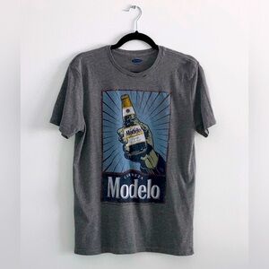 Old Navy Men’s size Small Modelo graphic Tshirt